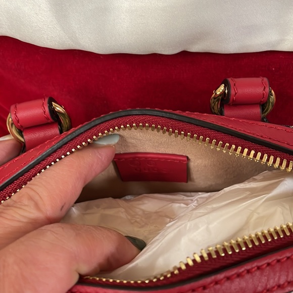 Super cute brand new Gucci floral mini bag - Picture 3 of 7